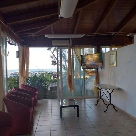 Room In Bb - Spacious Double Room Beside The Sea Pineto Luaran gambar